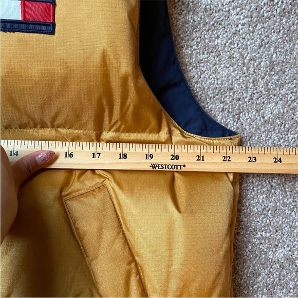 TOMMY Hilfiger Mens Sz S REVERSIBLE DOWN Puffer Vest Gold Navy - Picture 8 of 9